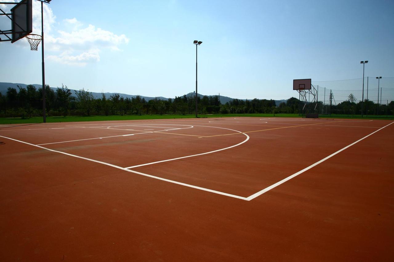 Campastrello Sport Hotel Residence كاستاجنيتو كاردوتشي المظهر الخارجي الصورة